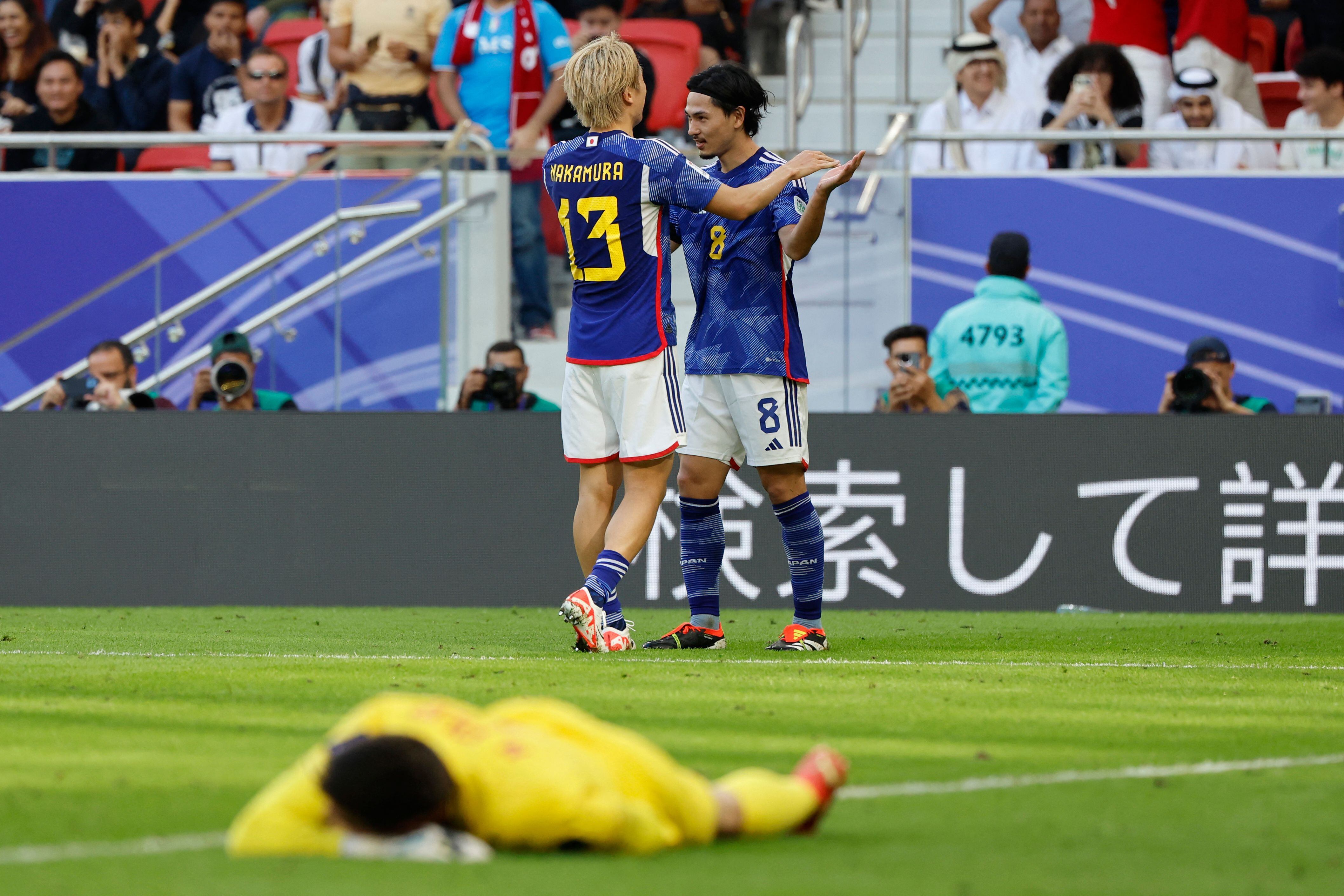 Takumi Minamino scores twice as Japan see off Vietnam at Asian Cup
