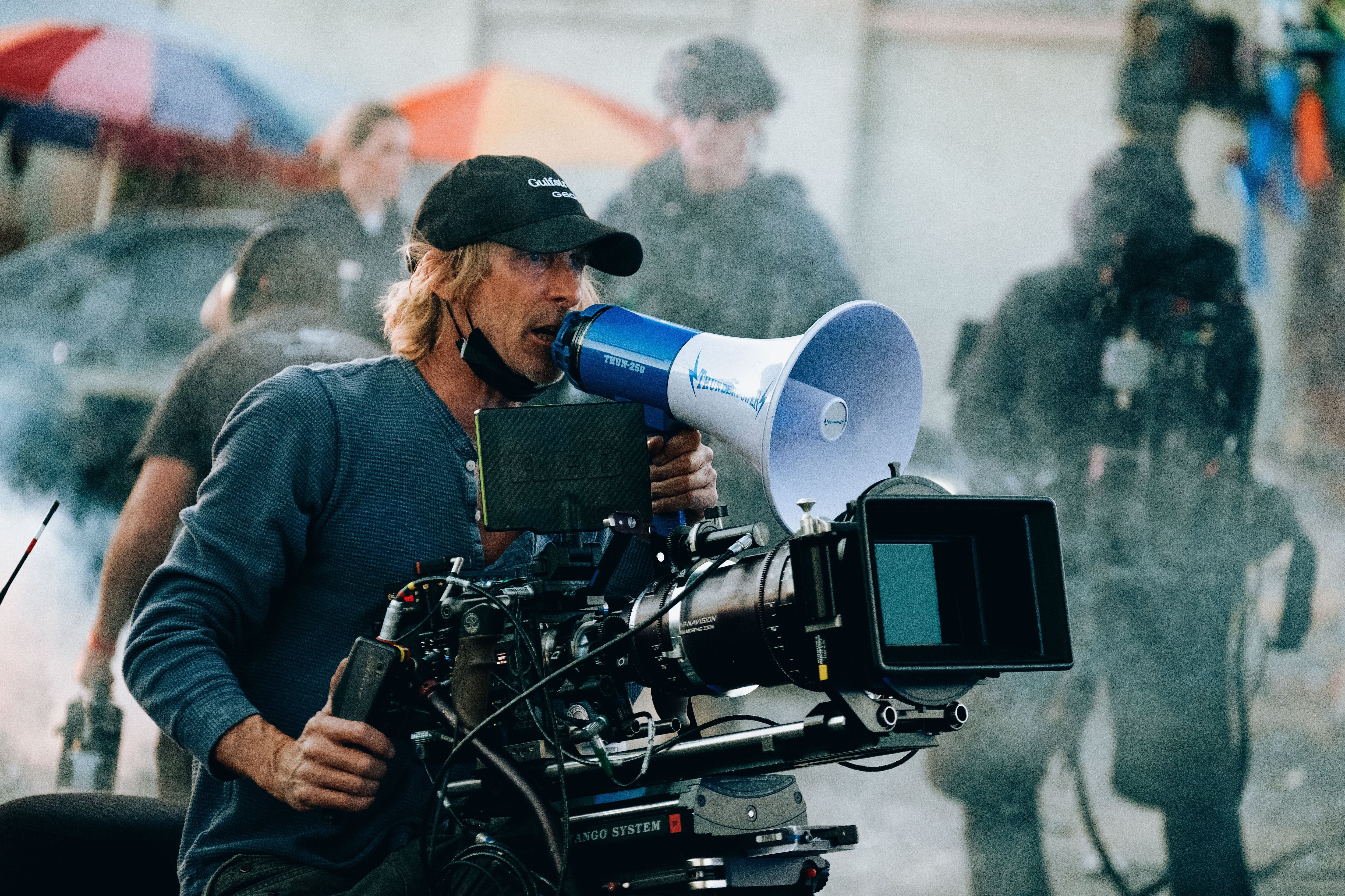 Plantage Implementeren huurling How Michael Bay made heist film 'Ambulance' with Jake Gyllenhaal in record  time