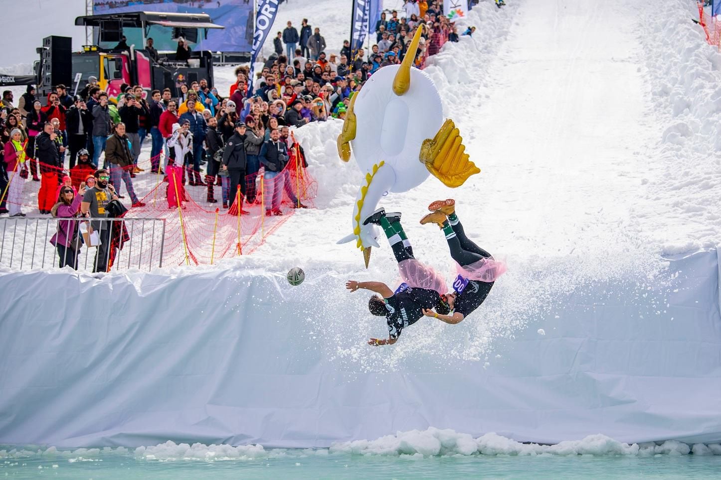 hvis du kan pædagog lustre World's first indoor Red Bull Jump & Freeze event to take place in Ski Dubai