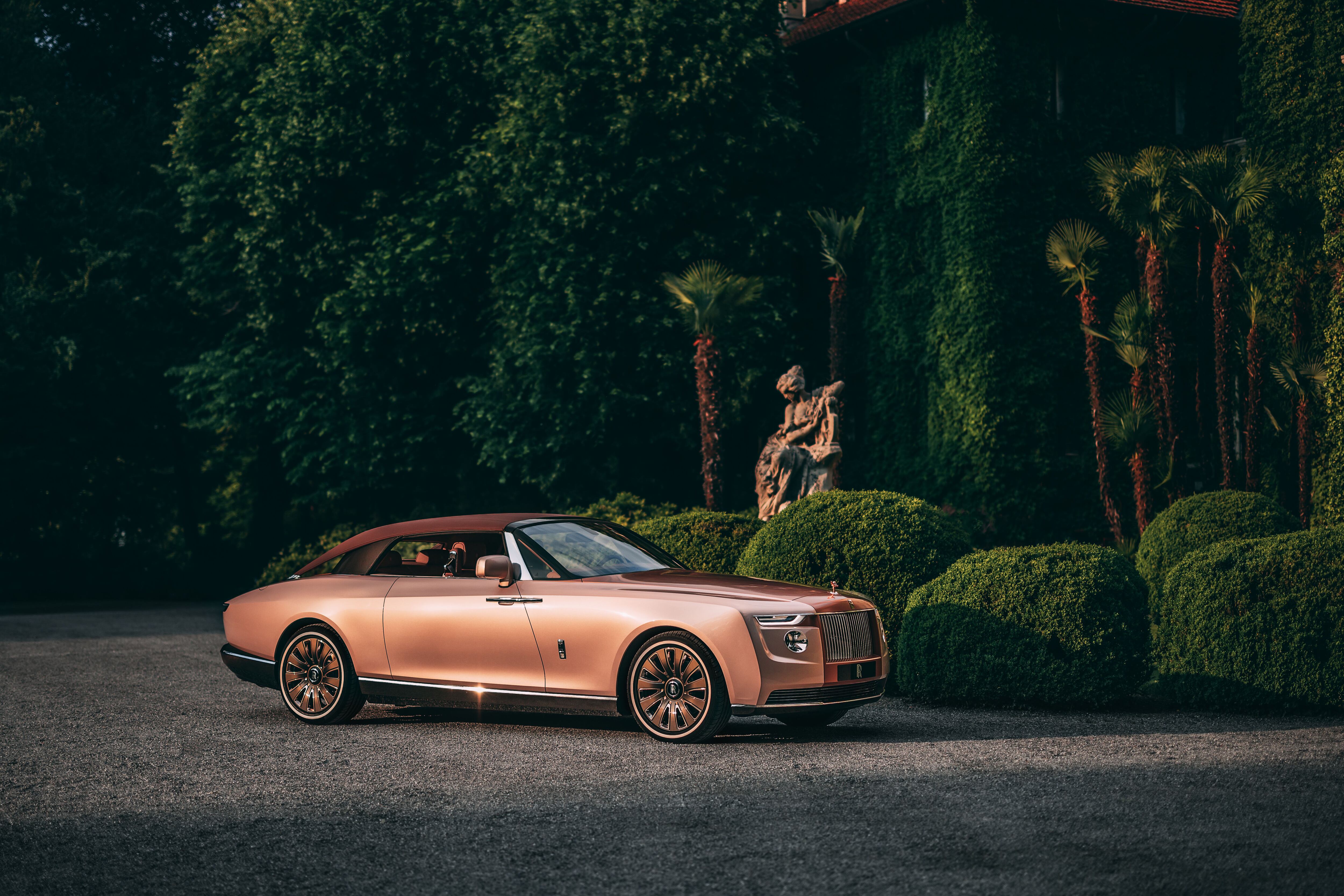 Haute Couture-inspired Rolls-Royce Phantom one-off revealed