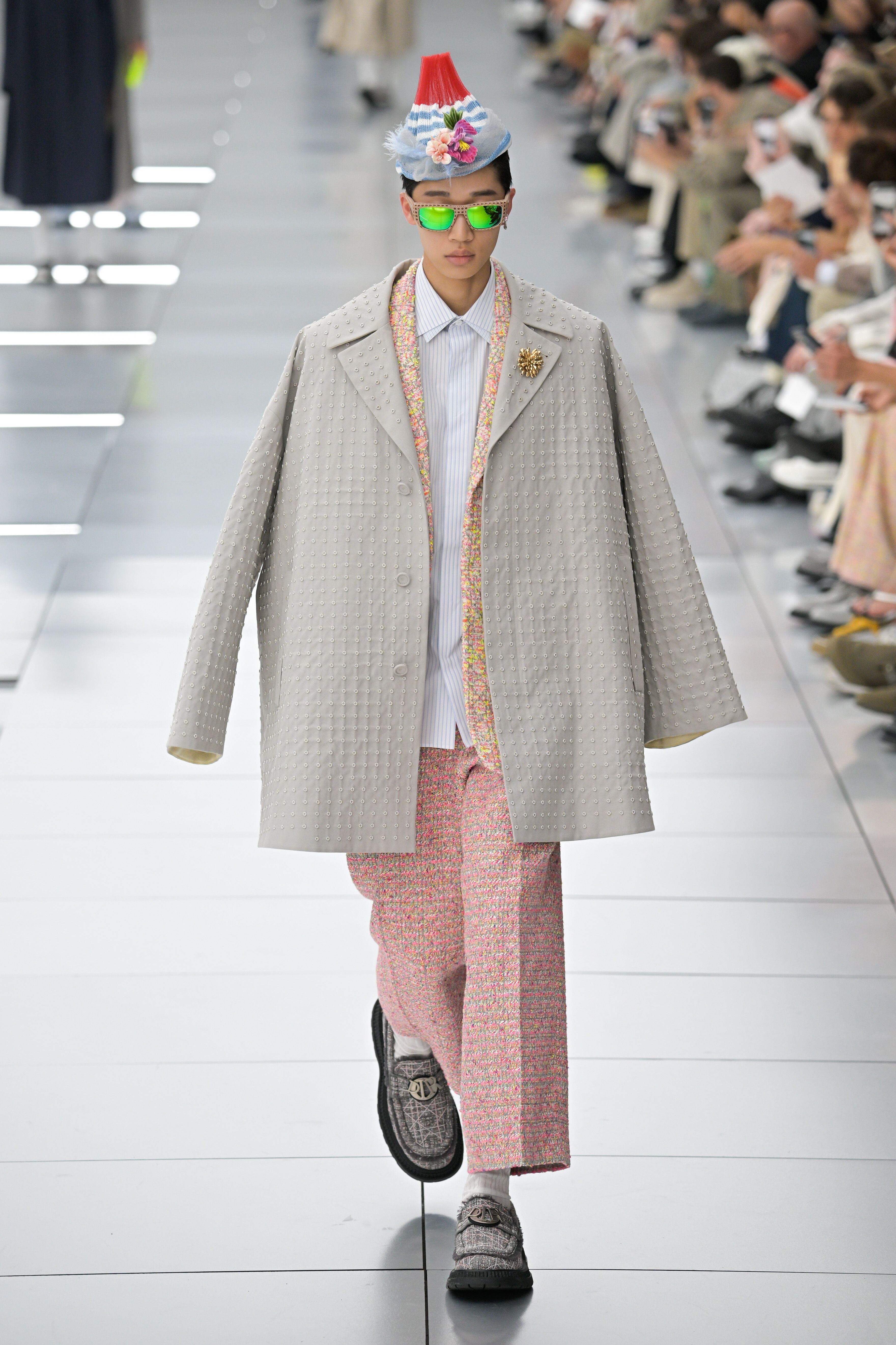 Louis Vuitton men's collection at Paris Fashion Week[1]