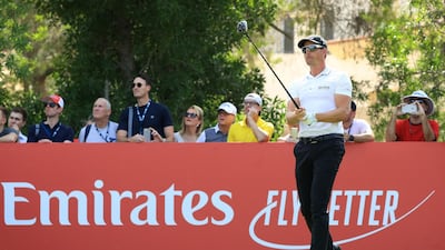 DUBAI, UNITED ARAB EMIRATES - NOVEMBER 16: Henrik Stenson of Sweden tees off on the 3rd hole during day two of the DP World Tour Championship at Jumeirah Golf Estates on November 16, 2018 in Dubai, United Arab Emirates. (Photo by Andrew Redington/Getty Images)