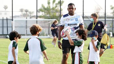 A Speranza 22 player oversees the training session.