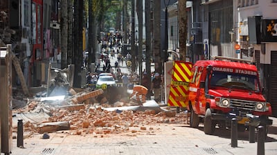 Members of an urban rescue team at work in Manizales. AFP