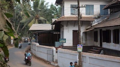 Ponnani Juma Masjid, locally known as the Makkah of Kerala Muslims, was once the centre of Islamic education in the Indian state. The structure of this mosque depicts the traditional architectural style of the region. In addition to a shift in mentality among Keralites, a price hike in teak, which forms the roof structure of traditional mosques, has popularised architecture featuring low-cost cement. Skilled carpenters able to build a mosque that conforms to the Keralite style have also become rarer. Photo by Sebastian Castelier