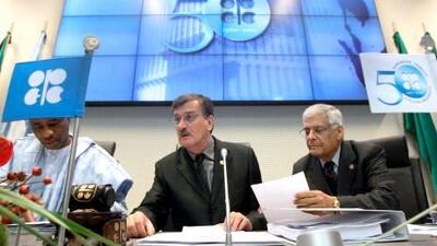 Wilson Pastor, centre, the OPEC president and Ecuador’s oil and mines minister, at the group’s meeting in Vienna last week.