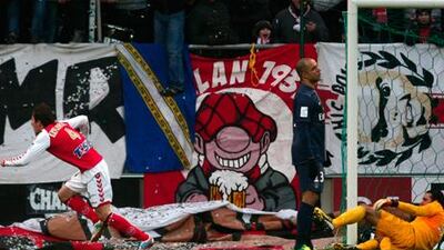 Reims midfielder Grzegorz Krychowiak celebrates his goal against PSG.