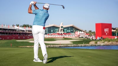 Lee Westwood on the 18th hole takes the lead on the third day of the Abu Dhabi HSBC Championship with a -14 PAR. Victor Besa / The National