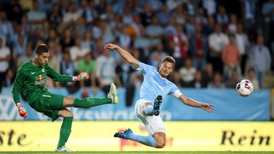 Malmo’s Markus Rosenberg, right, is confident his club can turn around a 3-2 deficit against Celtic on Tuesday night. Andreas Hillergren / Reuters