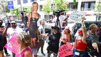 Fans and supporters gather outside the County Courthouse in Los Angeles during a scheduled hearing in Britney Spears's conservatorship case.