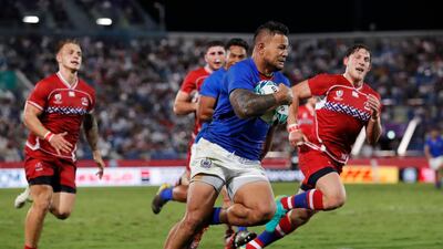 Alapati Leiua runs in to score Samoa's sixth try. Getty
