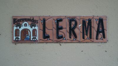 A sign welcoming visitors to Mr Lerma's ranch house.