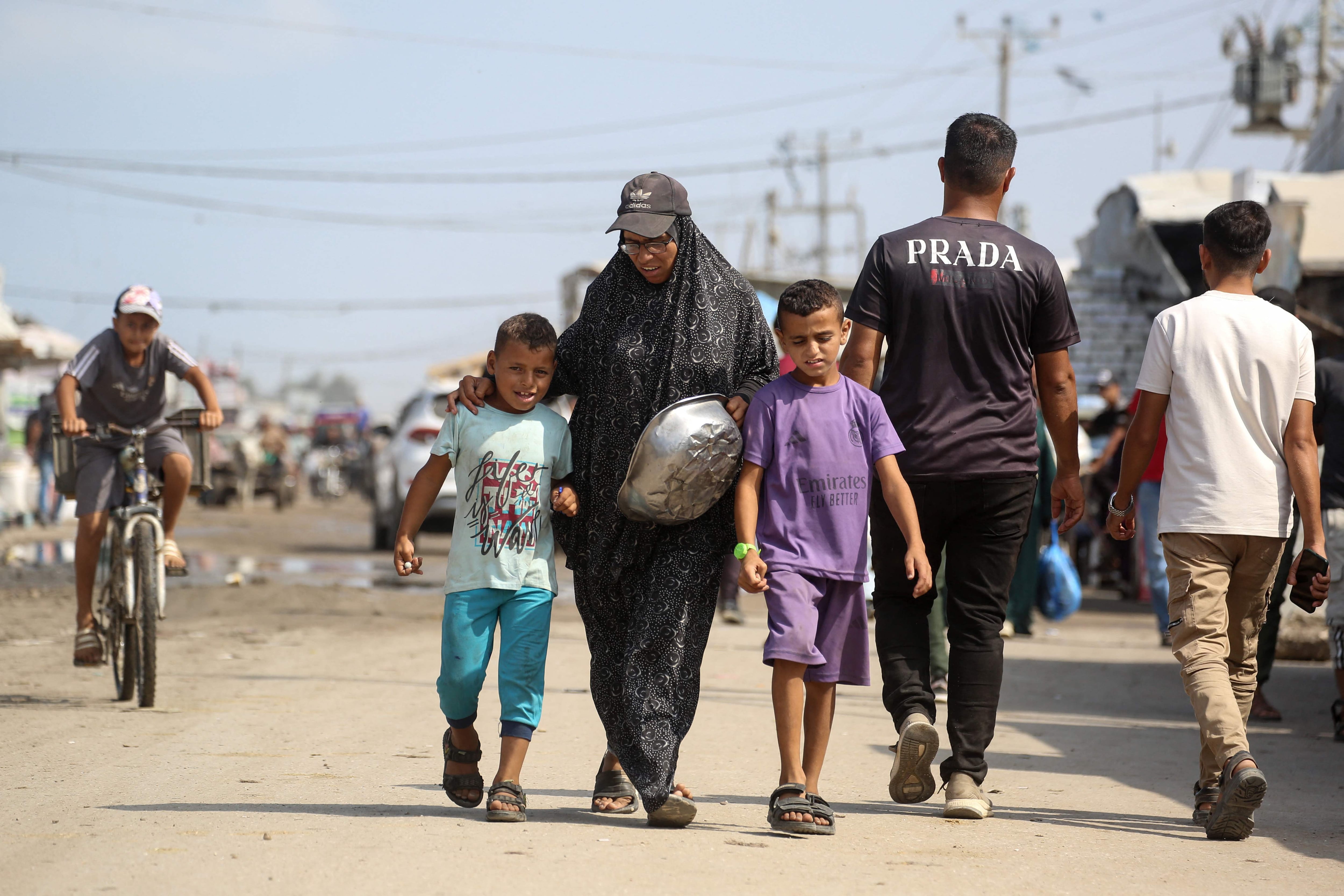 Experts Warn UK Foreign Aid Cuts Undermine Efforts to Prevent Global Atrocities