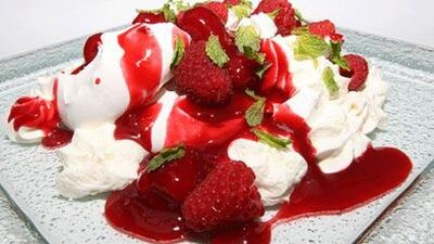 These days, the pavlova comes in a variety of shapes, sizes and fruit combinations, but the first version of the dish is now credited with a New Zealand provenance.