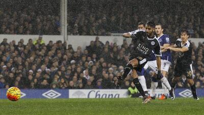 Riyad Mahrez of Leicester City scores their first goal on a penalty against Everton on Saturday. Craigh Brough / Action Images / Reuters
