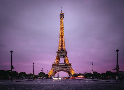 Travel to Paris with Etihad or Emirates at a discount this Valentine's Day. Photo: Unsplash / Denys Nevozhai