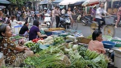 Female entrepreneurs and small business owners are responsible for up to a third of the country's Dh367 billion GDP. Nguyen Huy Kham / Reuters