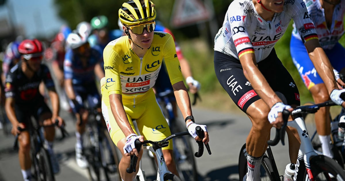 Tour de France: Tadej Pogacar behält das Gelbe Trikot, als Jonathan Milan ...
