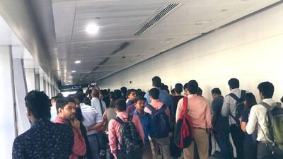 A commuter posts a picture of people waiting for the Metro, on Twitter. Courtesy Rachel Lewis