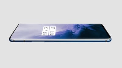 OnePlus 7 Pro features a 16.9 centimetres display, up to 12 GB RAM and it is powered by high-density battery of 4000 milli Ampere hours. Courtesy: OnePlus