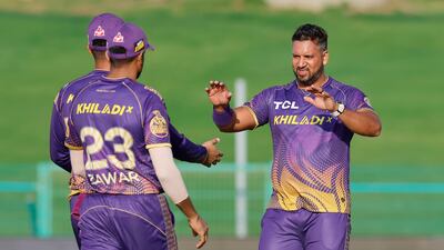 Ravi Rampaul of Abu Dhabi Knight Riders celebrate the wicket of Rehan Ahmed