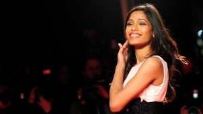 Slumdog Millionaire's Freida Pinto is to star in the director Julian Schnabel's new film, Miral.