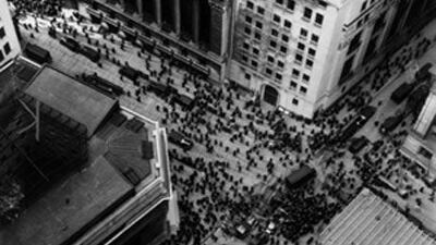 Crowds in Wall Street in New York following news of the stockmarket crash.