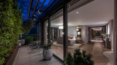 It has a 360 degree terrace