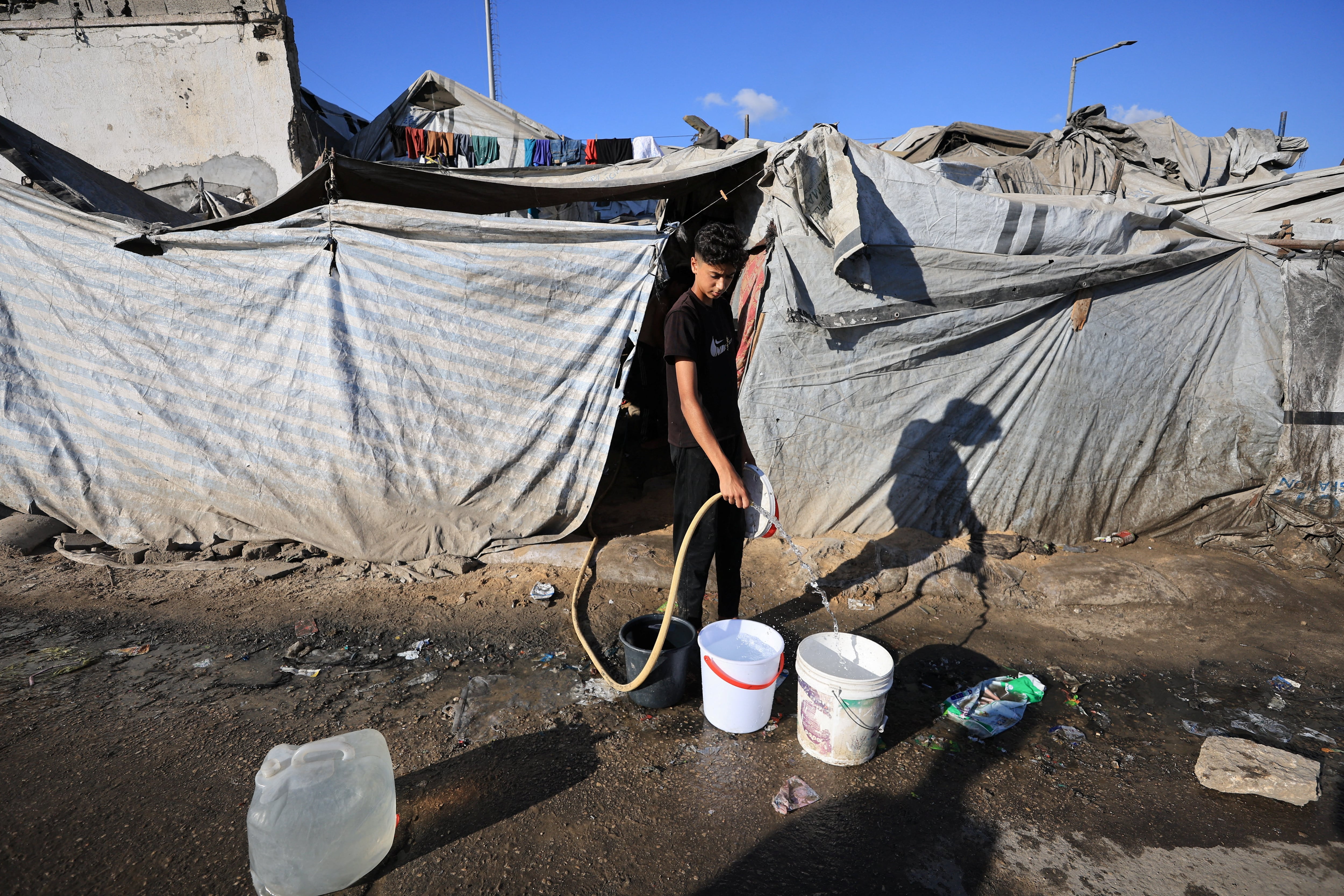 Image linked from the original feed: Palestinians divided over planned 'humanitarian city' in Rafah
