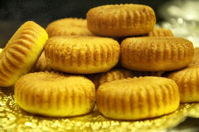 Khanfaroosh: an Emirati saffron cake