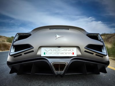 The styling of the Icona Vulcano Titanium was inspired by the Lockheed SR-71 reconnaissance aircraft. Bahr Al-Alum Karim