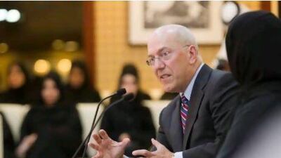 Dr Kurt Newman, presents a lecture at Al Bateen palace.