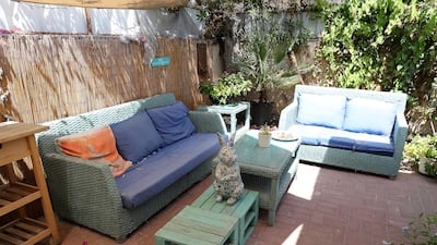 The couple can unwind outside when the Dubai weather allows