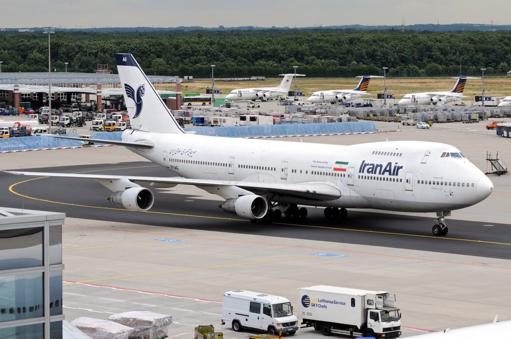 UAE suspends flights by Iranian airlines amid US sanctions