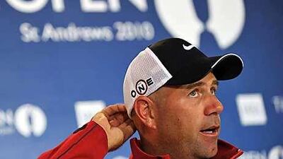 Stewart Cink dries out in a press conference after his practice round yesterday.