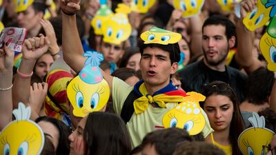Students with Tweety masks take part in a pro-referendum demonstration in Barcelona on September 28, 2017. Josep Lago / AFP