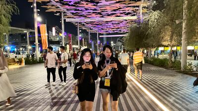 The SE comes with classic iPhone controls, which is a reminder for any mainstream iPhone user somehow thinking of 'downgrading'.