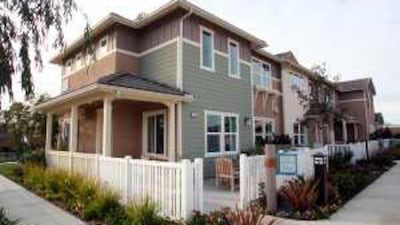 The Hideaway at Beach house in Port Hueneme, California, a John Laing Homes development. Up to Nov 30 last year, the firm sold 560 homes and had revenue of $287m, compared with $1.65bn in 2006, on 2,269 homes sold. Ji