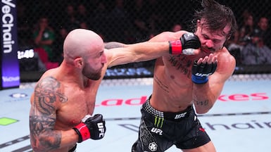 Alexander Volkanovski, left, will fight in Abu Dhabi for a third time. Jeff Bottari/Zuffa LLC