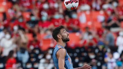 Manchester United's Bruno Fernandes trains in Bangkok. EPA