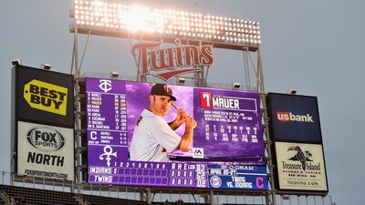 In Prince’s hometown of Minneapolis, baseball team The Twins lit their scoreboard in purple and encouraged fans to wear the same colour. Before the home game against the Cleveland Indians, they held a minute’s silence and then released doves in a nod to the musician’s song “When Doves Cry”. Other Prince songs were played throughout the game. Hannah Foslien / Getty Images / AFP