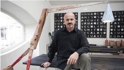 Andrea Salvetti has man of his own pieces at home in Tuscany: "I am to transform simple everyday things into objects that are rich and brilliant."