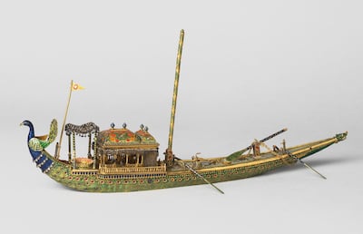 Enamelled gold inkstand presented by Ishwari Prasad Narayan Singh, Maharaja of Benares. Courtesy Royal Collection Trust © Her Majesty Queen Elizabeth II 2017