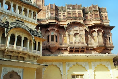 The facade of the Jaisalmer Palace, Rajasthan. Pixabay