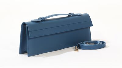 The Mini Foux in the shade Blue Moon by Foux is vegan, eco-friendly and genderless.