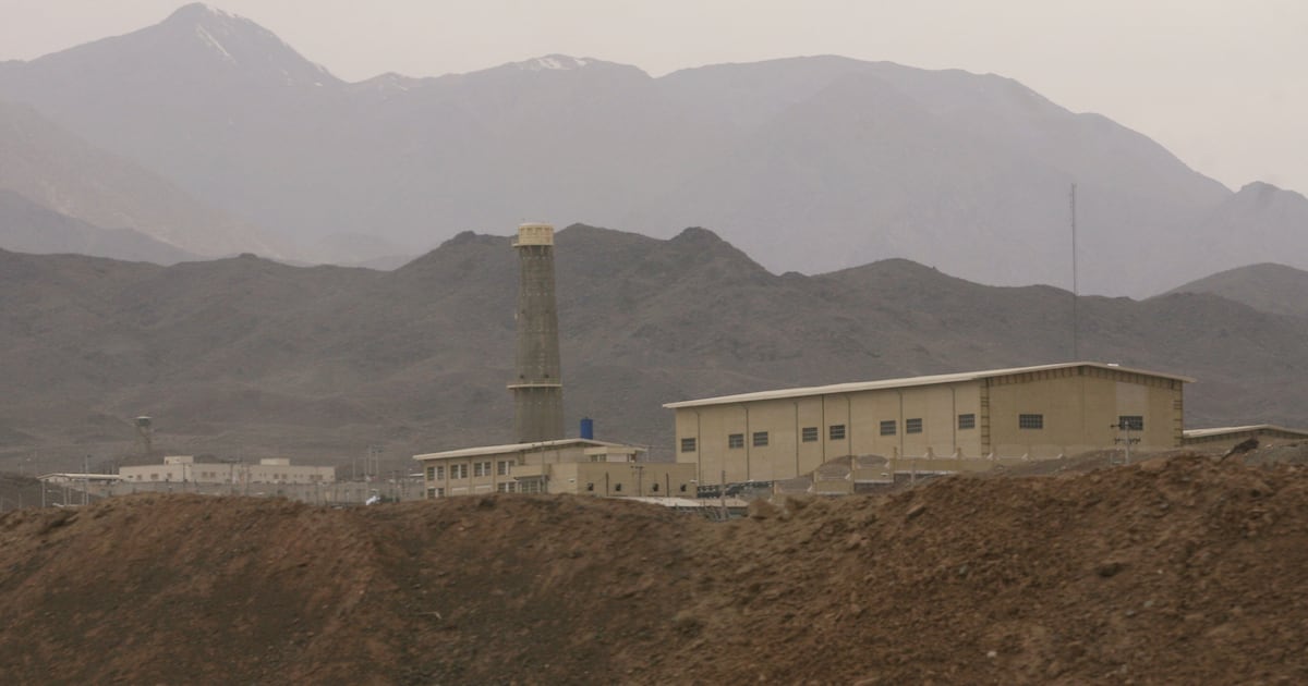 آخرین جنگ ایران: ترامپ می گوید آمریکا ممکن است "خیلی زود" به کوه کلنگ ایران حمله کند