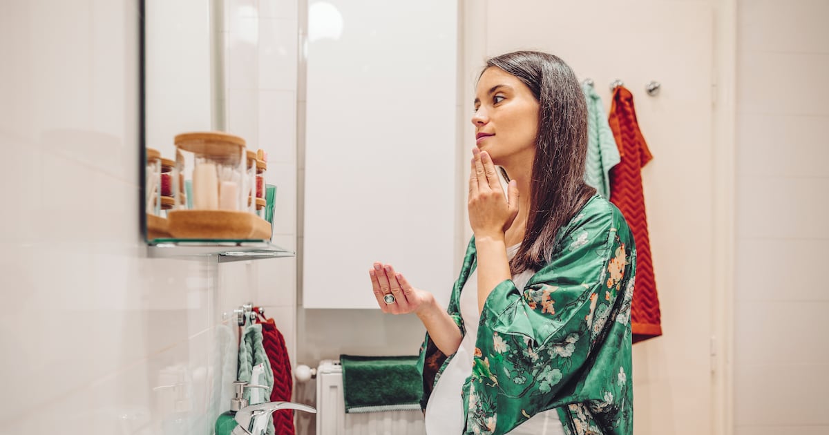 Should you update your skincare routine during pregnancy? Should you update your skincare routine during pregnancy?