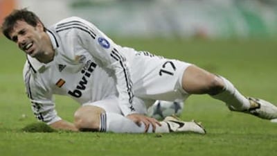 Ruud van Nistelrooy faces a lengthy lay-off after undergoing surgery on his injured right knee.