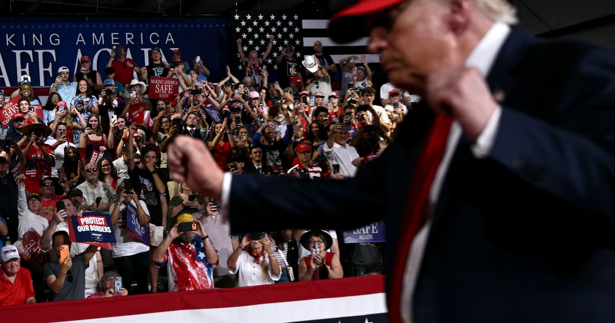 Trump ahead of the US midterms