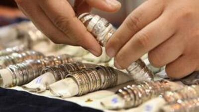 Gold's rapid rise to more than US$1,000 per ounce has led to a growing number of investors switching to silver, which is more affordable and has also appreciated greatly in recent years.